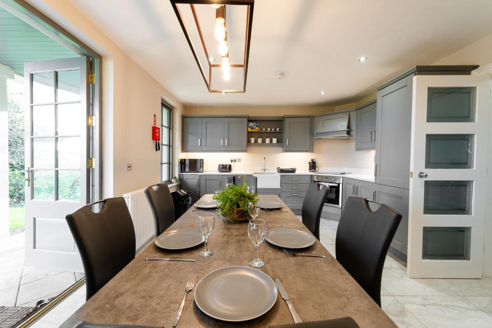 Escape Ordinary At Lough Erne Golf Village إيننيسكيلن المظهر الخارجي الصورة